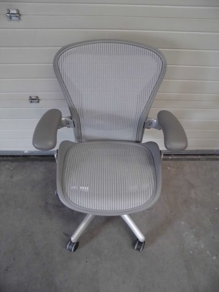 Aeron B Titanium Office Chair