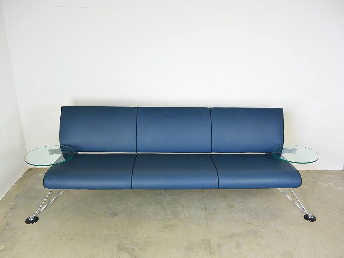 Vitra Wingsofa by Roy Fleetwood