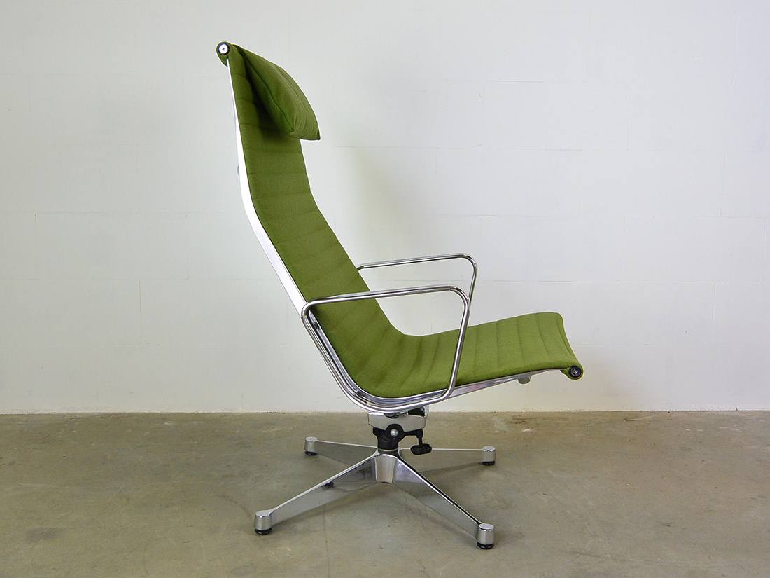 EA 124 Herman Miller Charles Eames stoel groen