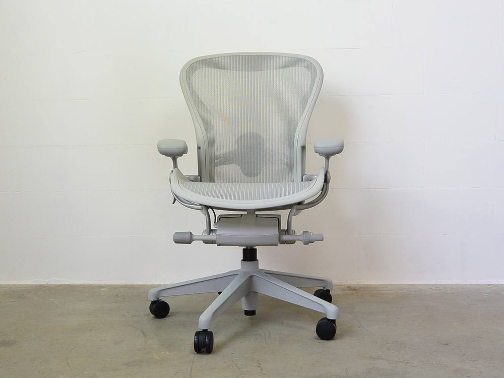 Herman Miller Aeron Mineral (remastered) office chair, Type B