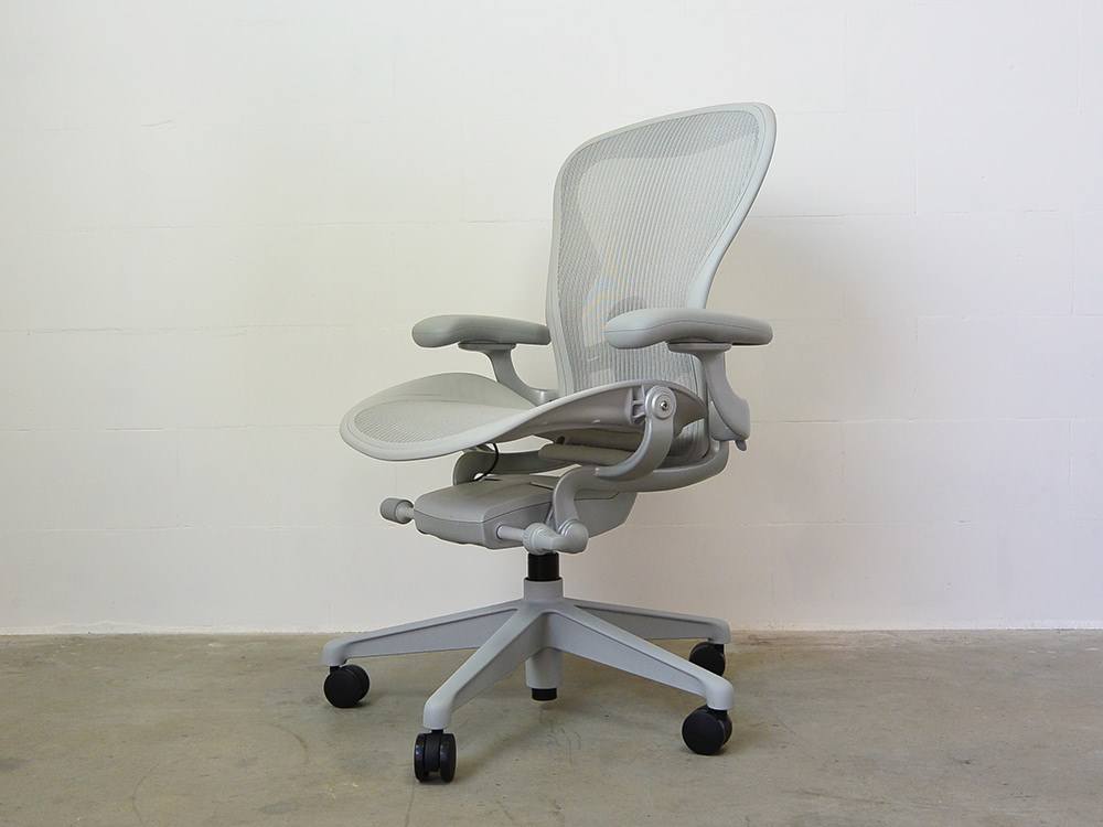 Herman Miller Aeron Mineral (remastered) office chair, Type B