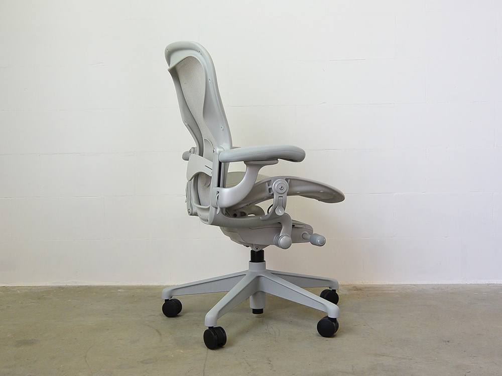 Herman Miller Aeron Mineral (remastered) office chair, Type B