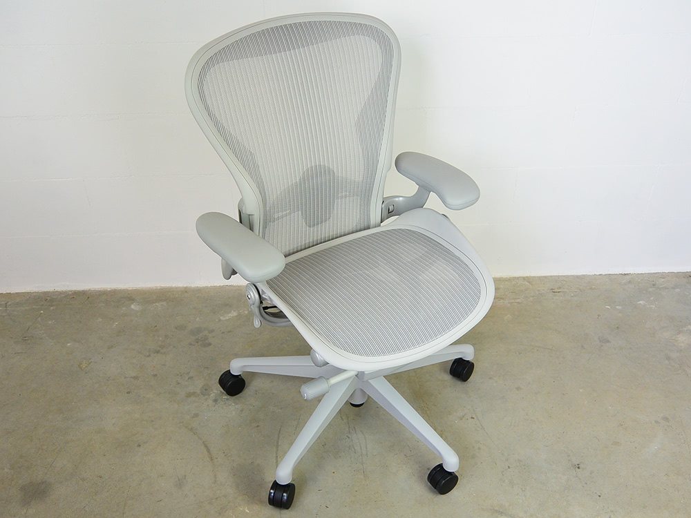 Herman Miller Aeron Mineral