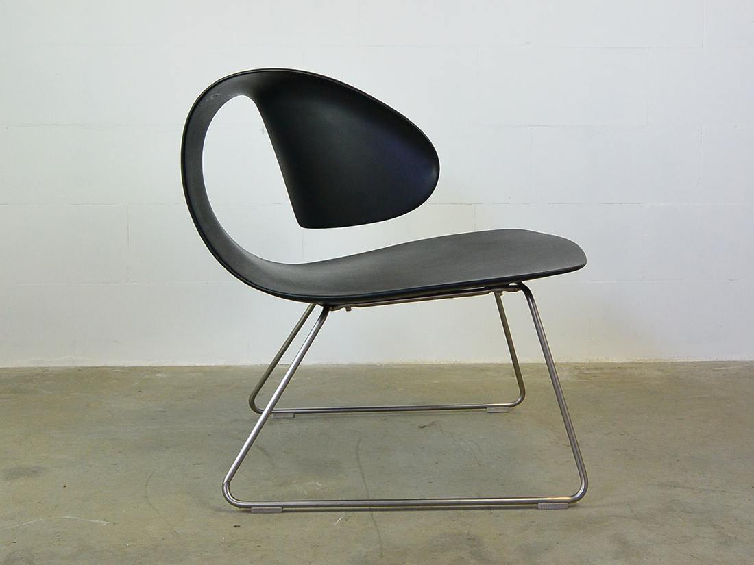 Maxima arm chair designed by William Sawaya for Sawaya & Moroni.