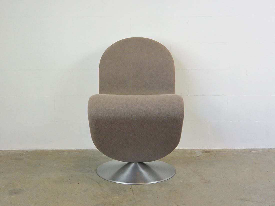 Verpan System 1-2-3 dining chair, design by Verner Panton