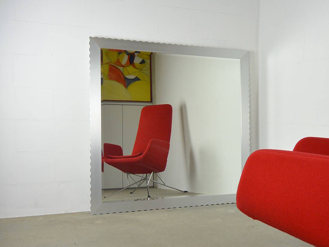 Ycami Magia mirror designed by Opera design