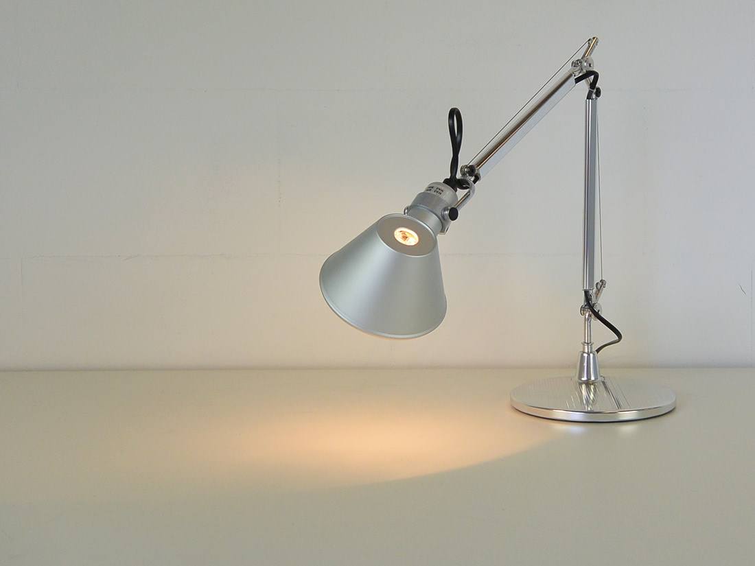 Artemide Tolomeo Micro desk lamp designed by Giancarlo Fassina and Michele De Lucchi