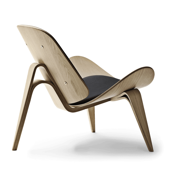 CH07 Lounge Chair van Carl Hansen