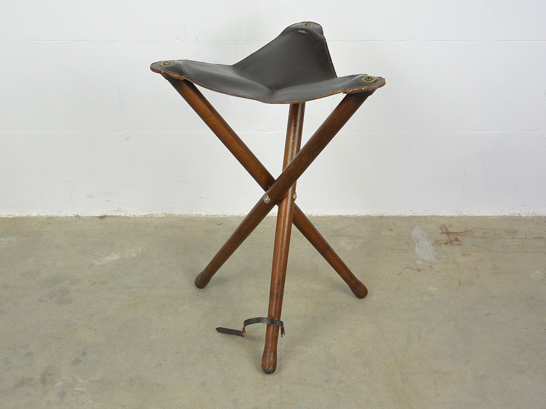 60s Tripod stool 1