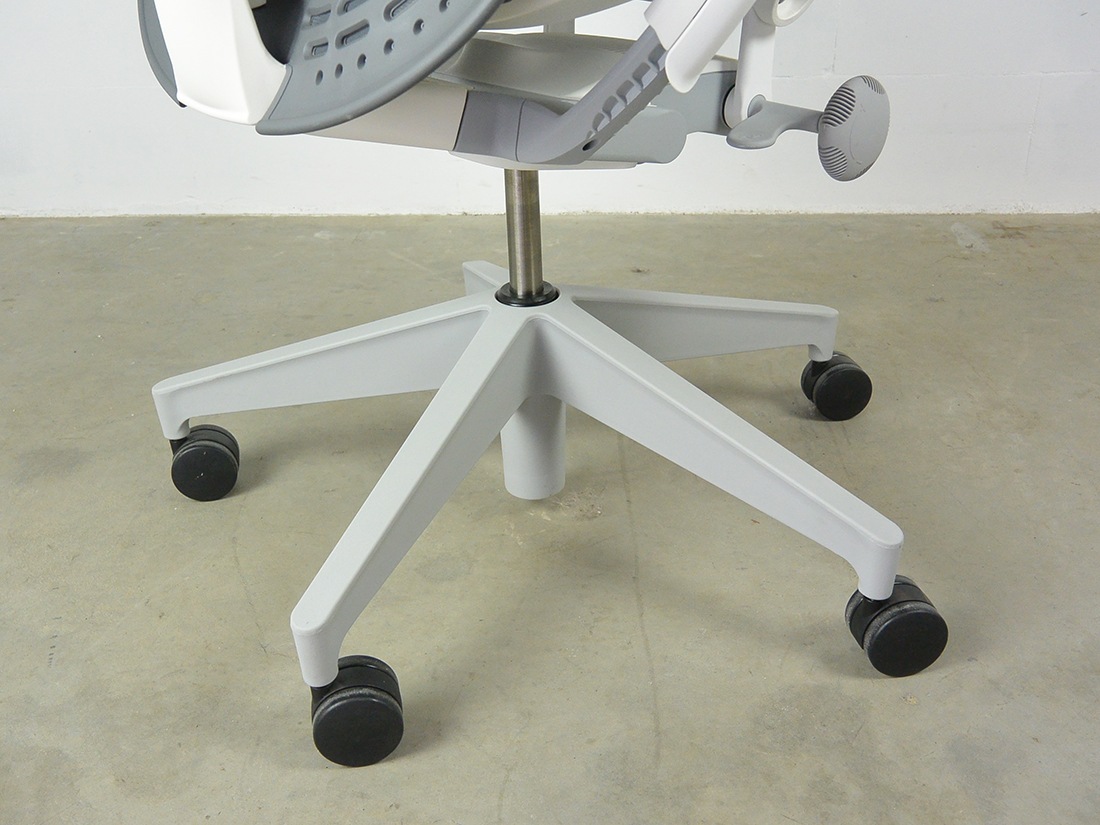 Herman Miller Mirra 2 bureaustoel 10