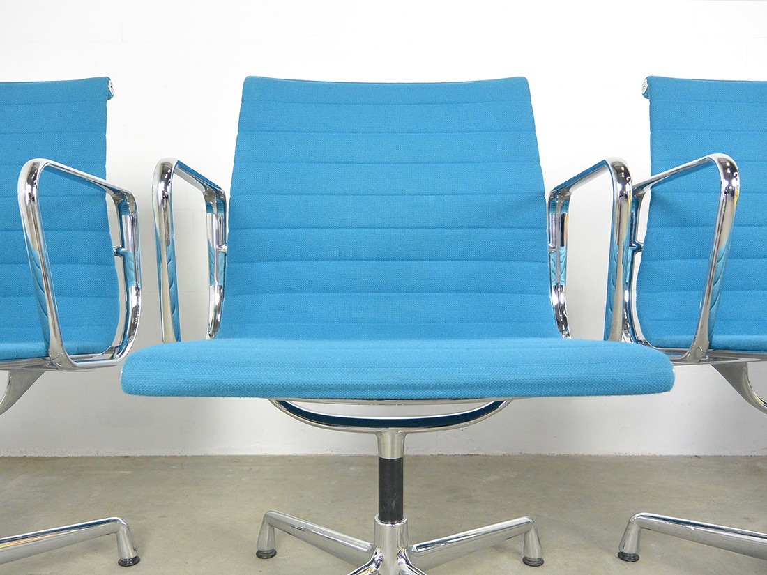 Eames EA 107 hopsak turquoise 8