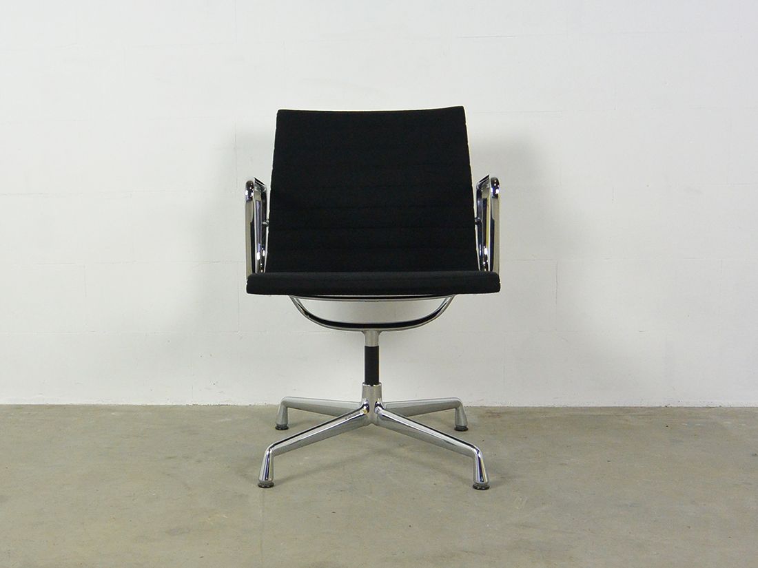 Eames EA 107 hopsak black 1