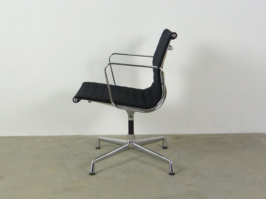 Eames EA 107 hopsak zwart 3