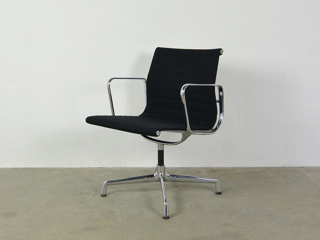 Eames EA 107 hopsak black 4