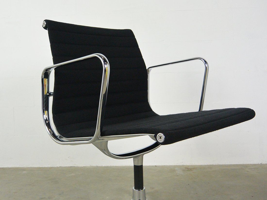 Eames EA 107 hopsak zwart 7