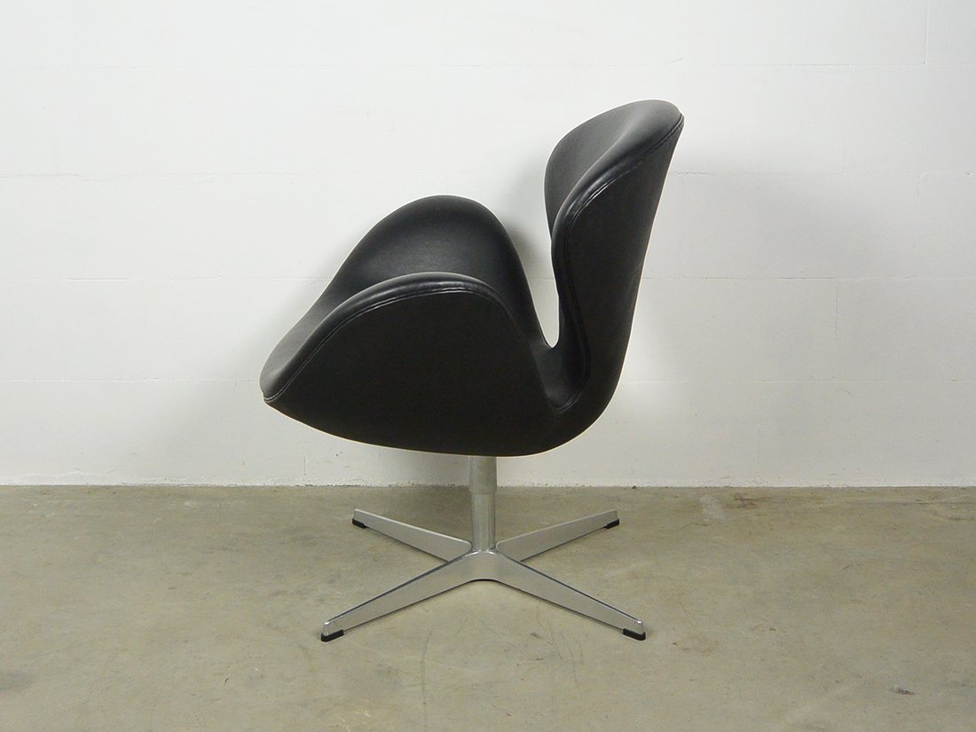 arne jacobsen swan chair fritz hansen 2