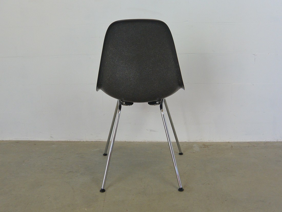 Vitra DSX Fiberglass Eames Chair Elephant hide grey 4