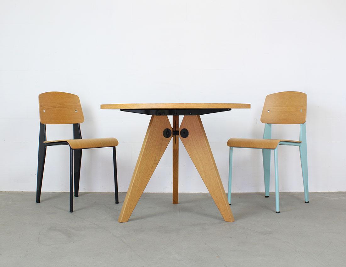 Vitra Standard chair Guéridon tafel 1