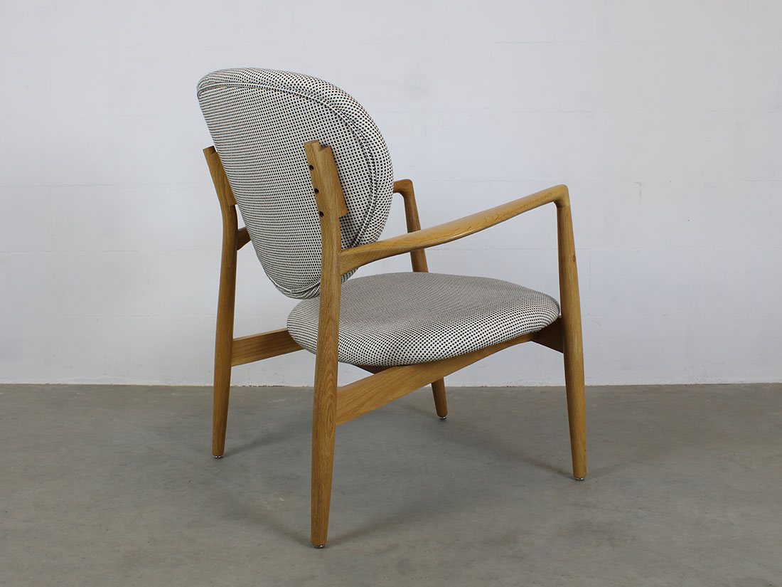 Matzform Medallion chair Ib Kofod-Larsen 4