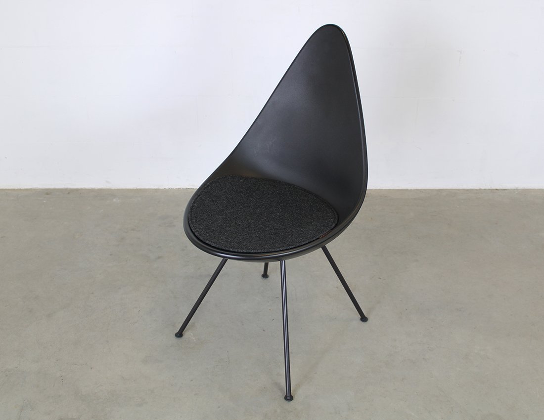 Fritz Hansen drop chair Arne Jacobsen 5