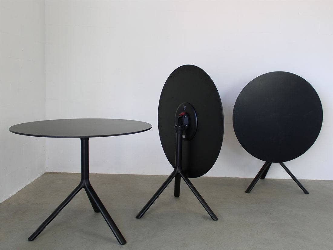 Plank Miura Round folding table Konstantin Grcic 3