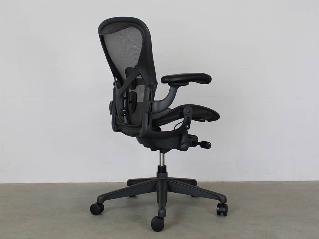 Herman Miller Remastered Aeron Bureaustoel zwart 4