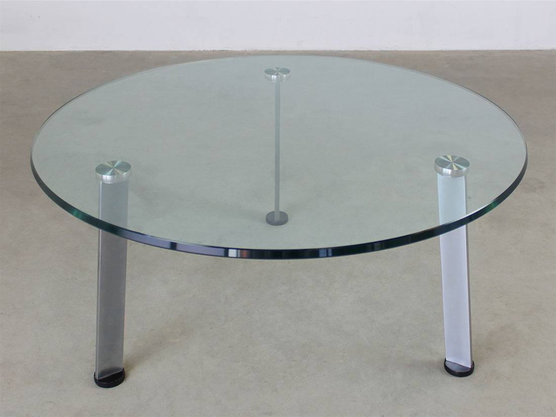 Fritz Hansen round glass coffee table Pelikan 2