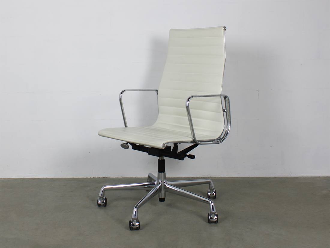 Eames EA 119 Vitra Wit leer 5