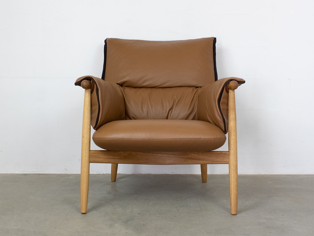 Carl Hansen & Søn E015 Embrace Lounge Chair EOOS 1