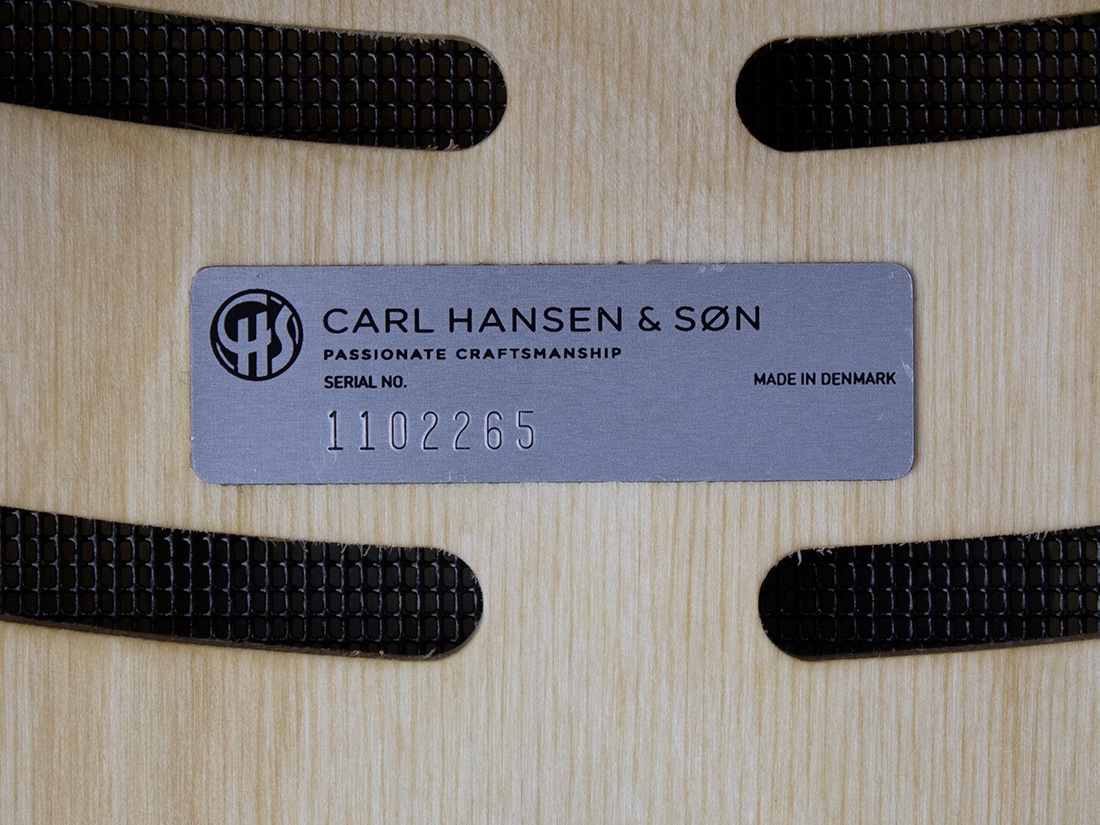 Carl Hansen & Søn E015 Embrace Lounge Chair EOOS 10