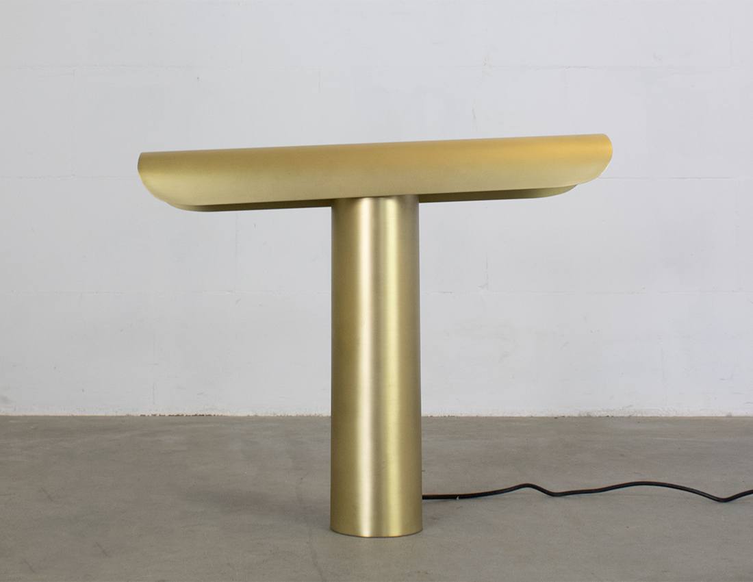 Frama T-lamp brushed brass 1