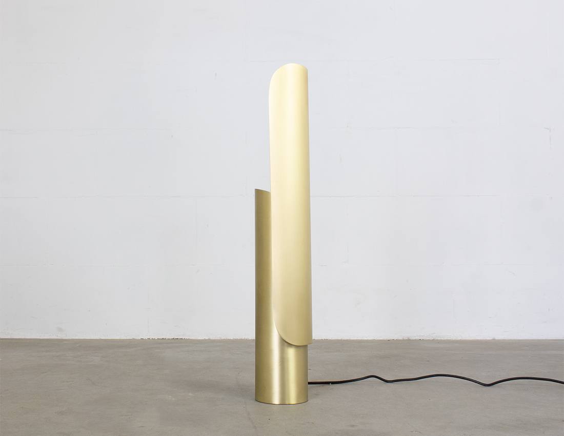 Frama T-lamp brushed brass 2