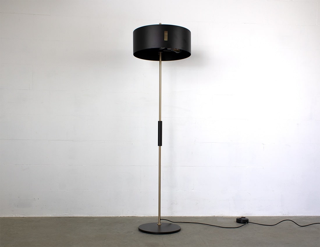 Oluce floor lamp 1953 Design Ostuni & Fort 1