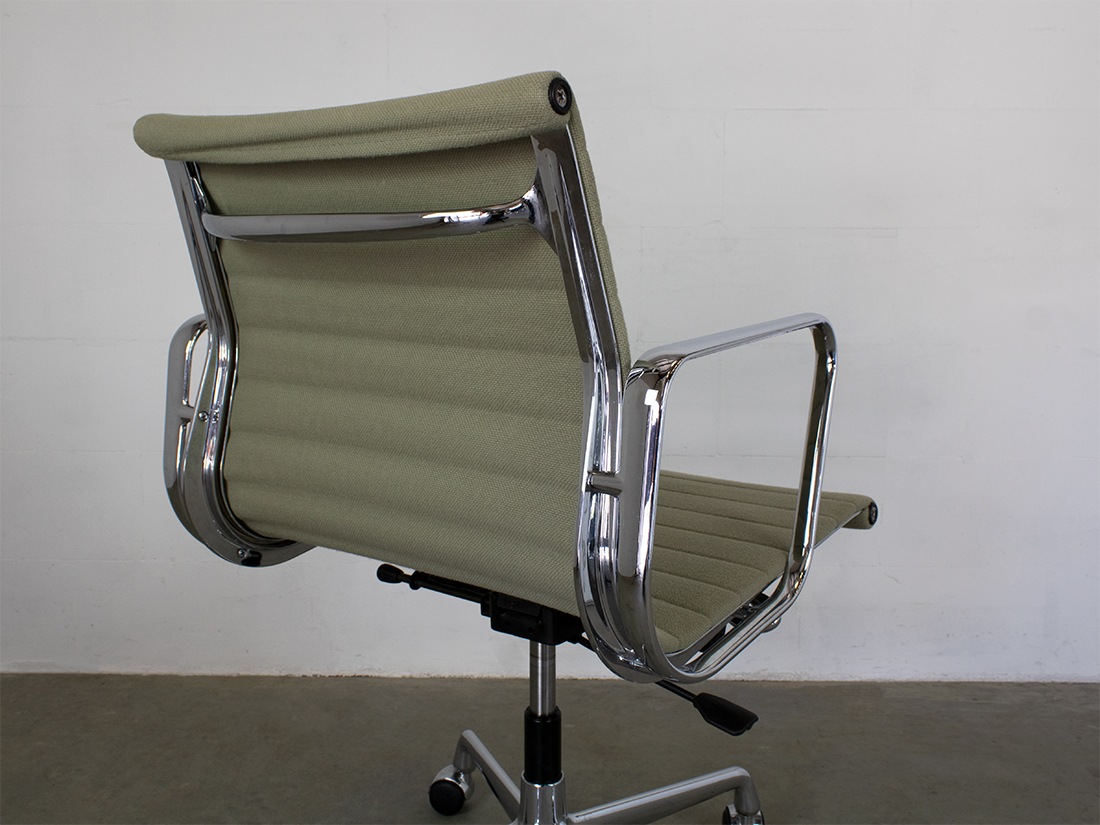 Eames EA 117 Hopsak Vitra ivory forest 7