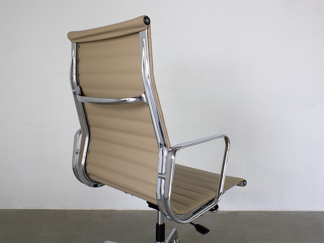 Eames EA 119 Vitra cream 6