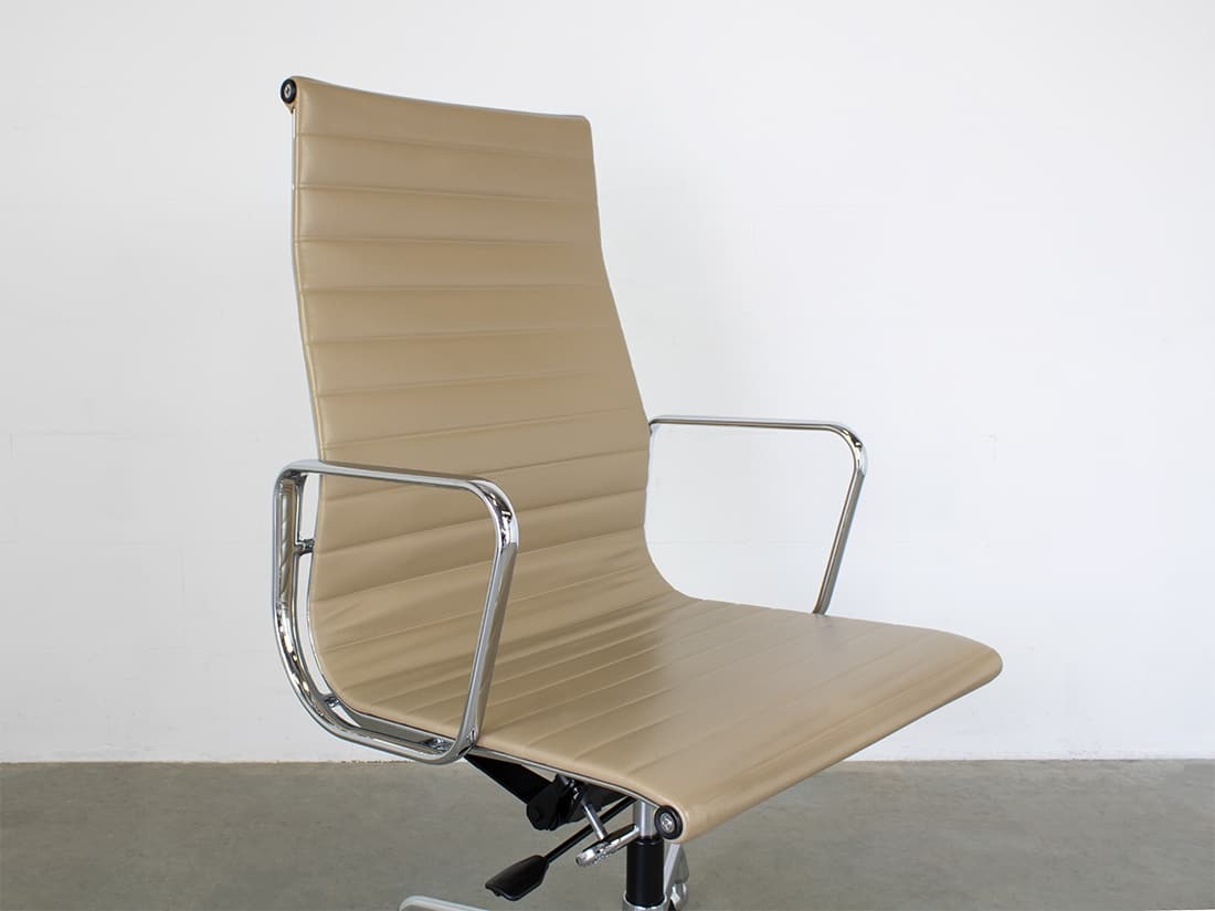 Eames EA 119 Vitra cream 7