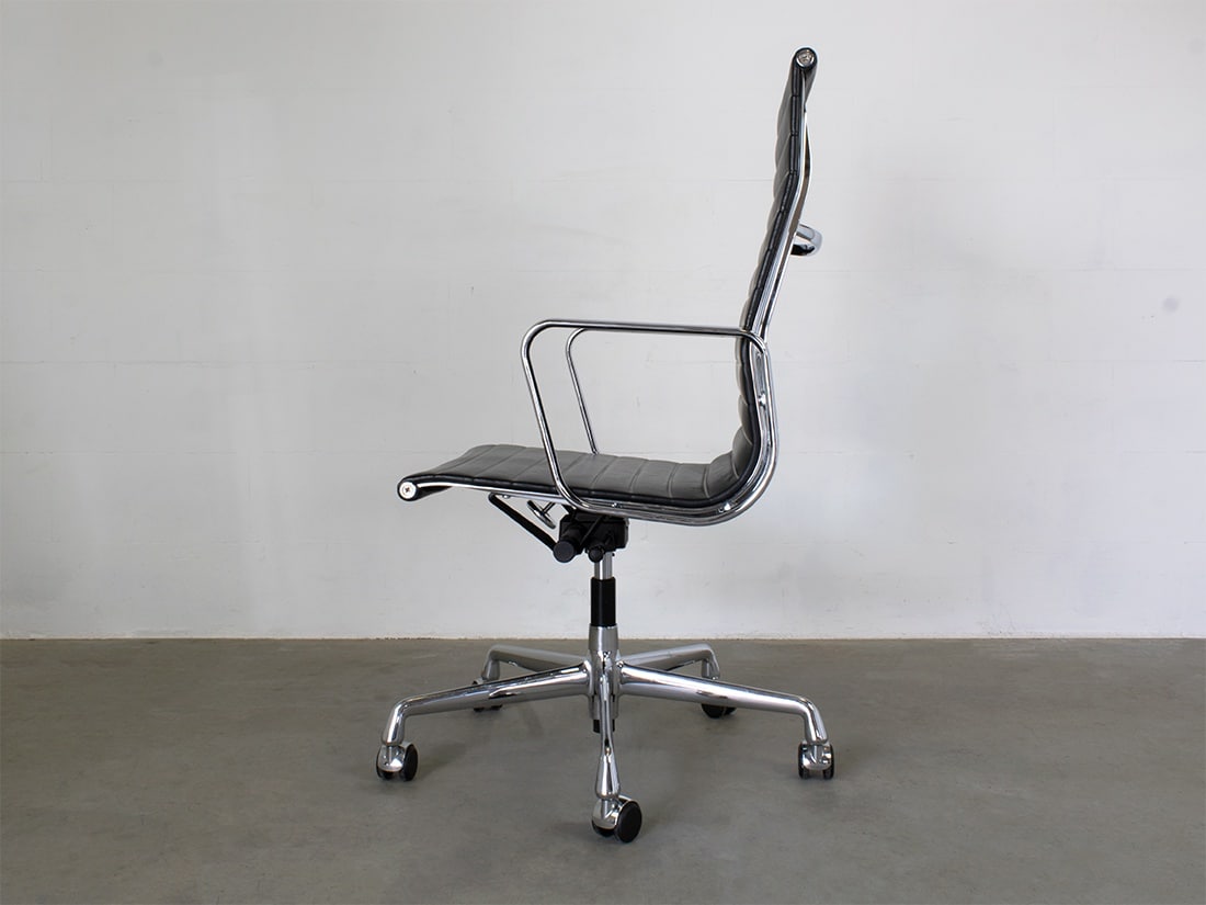 Eames EA 119 Vitra zwart 3