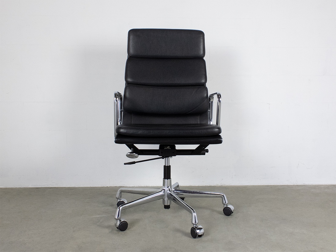 Eames EA 219 zwart leer AZ 2