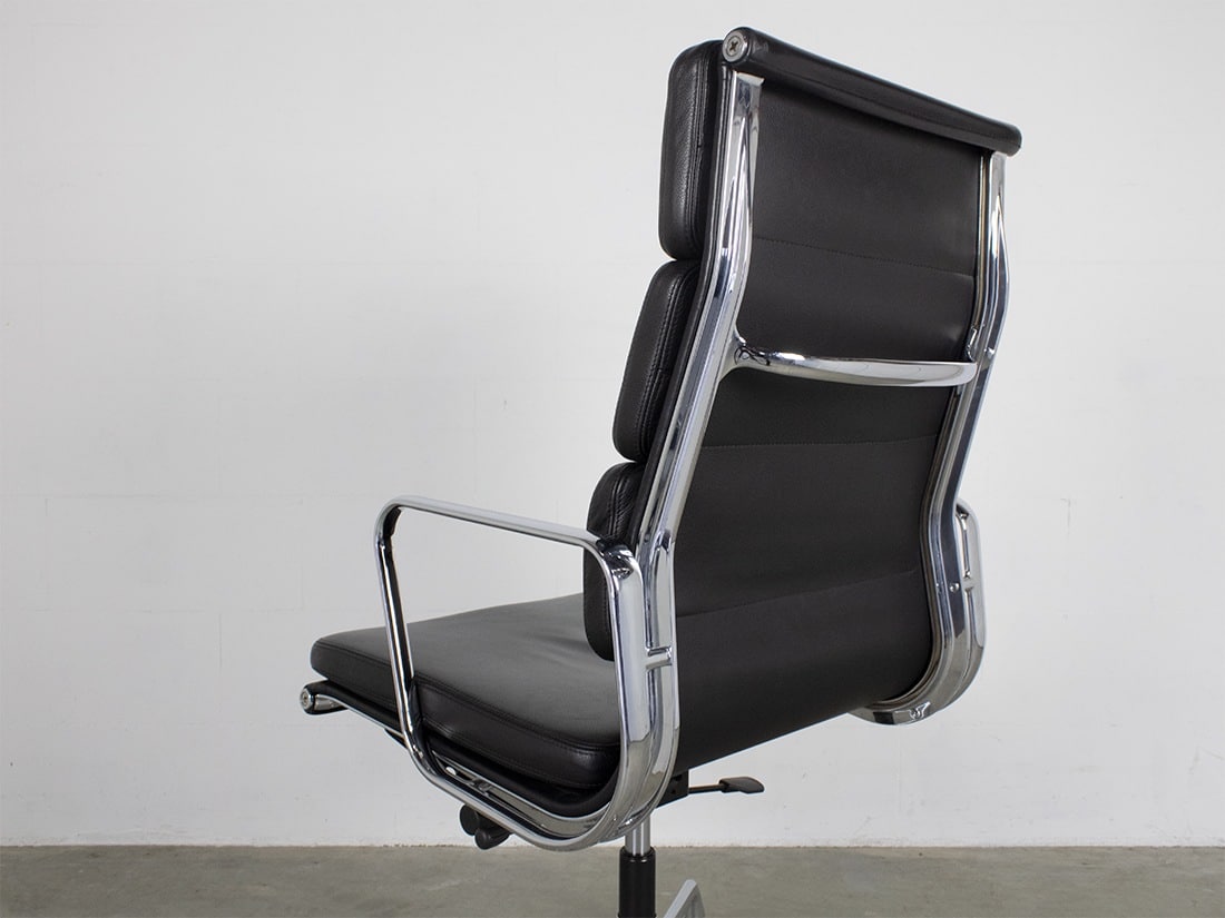 Eames EA 219 zwart leer AZ 5