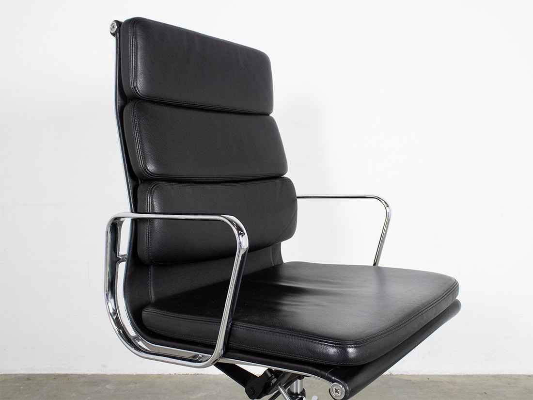 Eames EA 219 zwart leer AZ 6