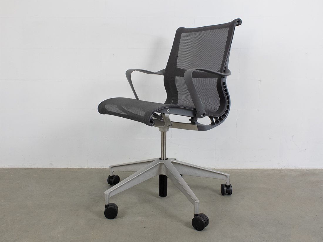 Herman Miller Setu-stoel Studio 7-5 2