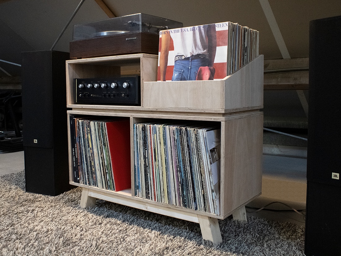 LP kast 2