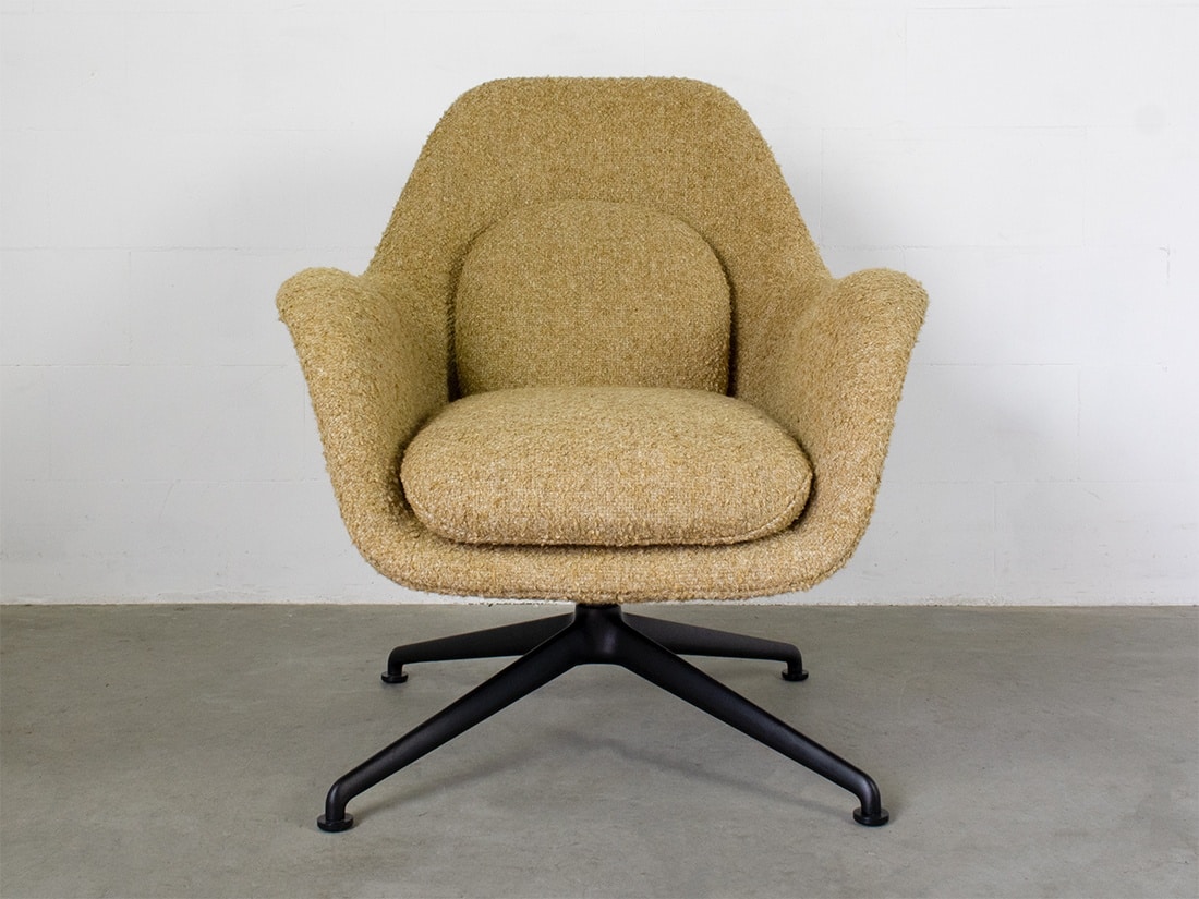 Fredericia Swoon Lounge Petit Swivel base Model 1776 1