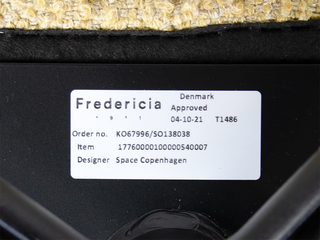 Fredericia Swoon Lounge Petit Swivel base Model 1776 10