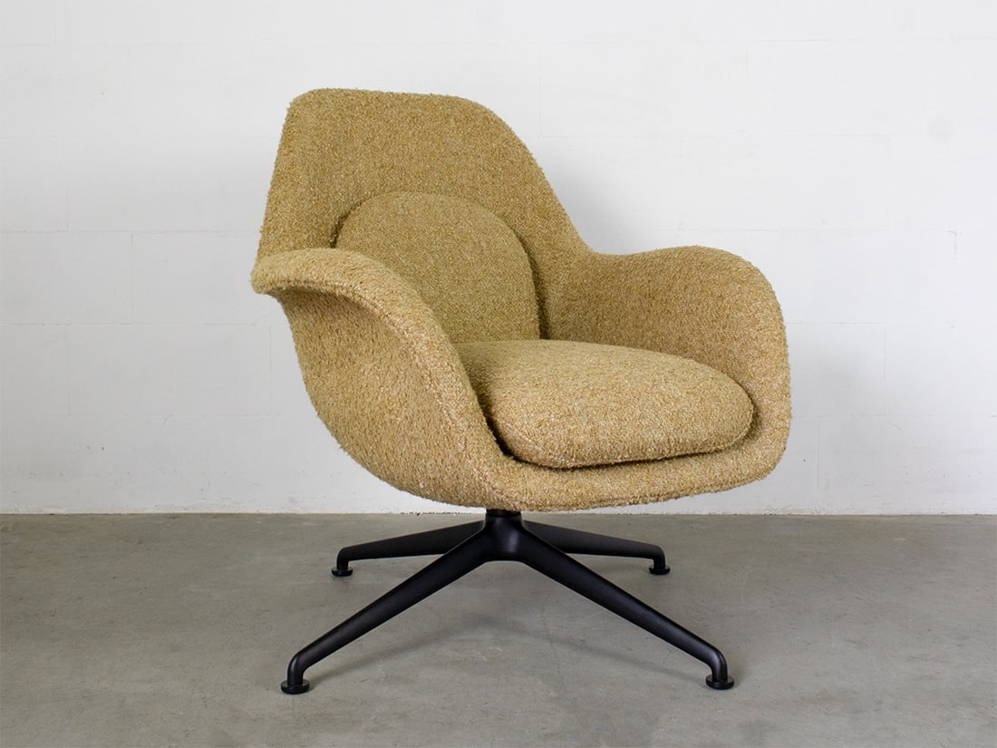 Fredericia Swoon Lounge Petit Swivel base Model 1776 2