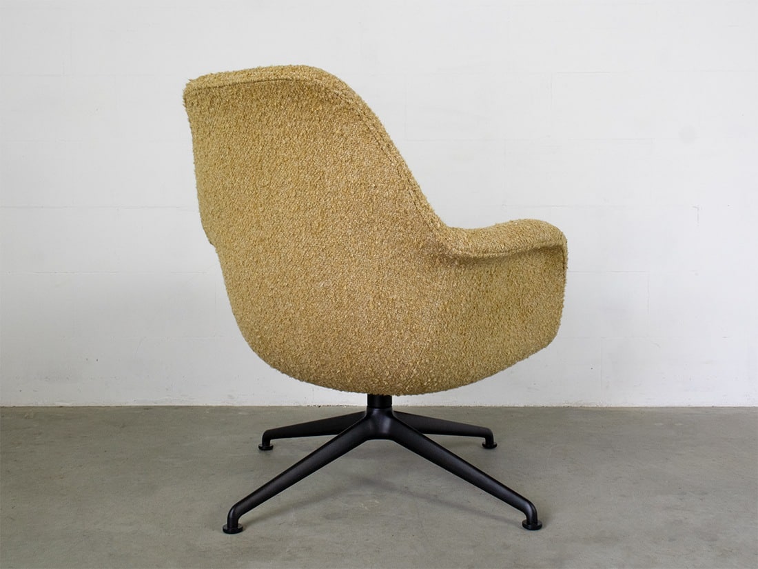 Fredericia Swoon Lounge Petit Swivel base Model 1776 4