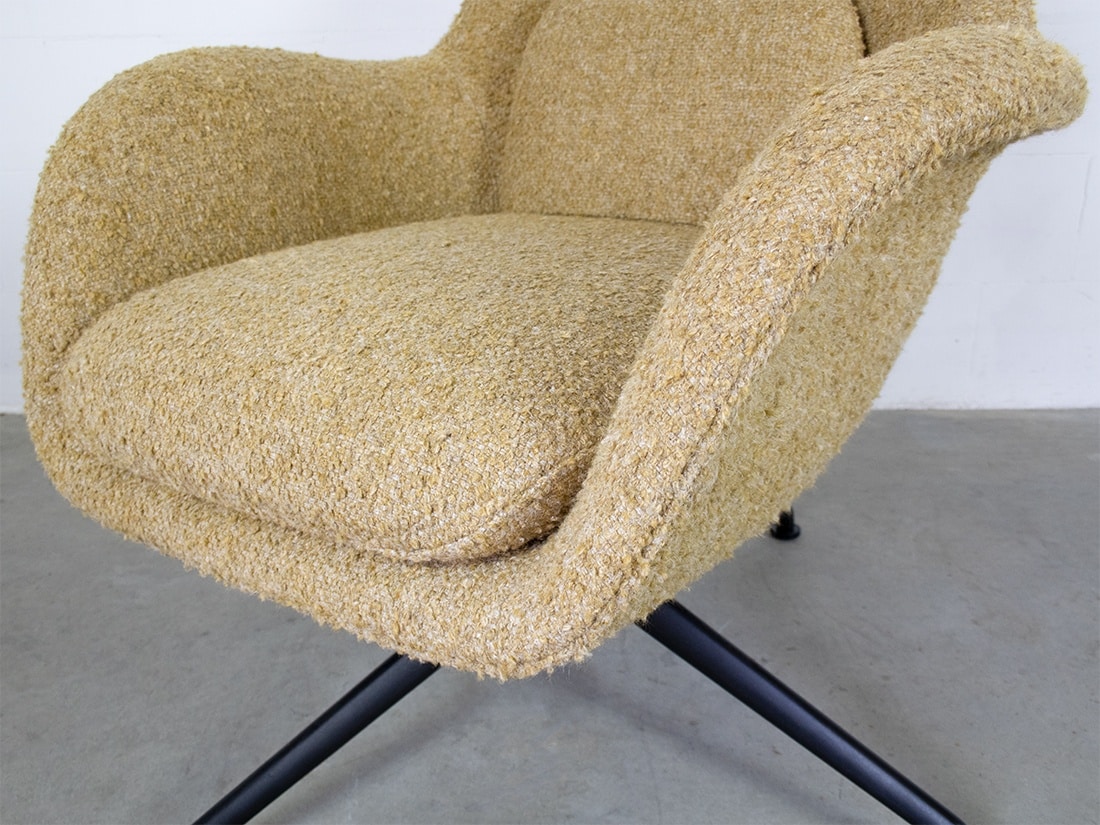 Fredericia Swoon Lounge Petit Swivel base Model 1776 8