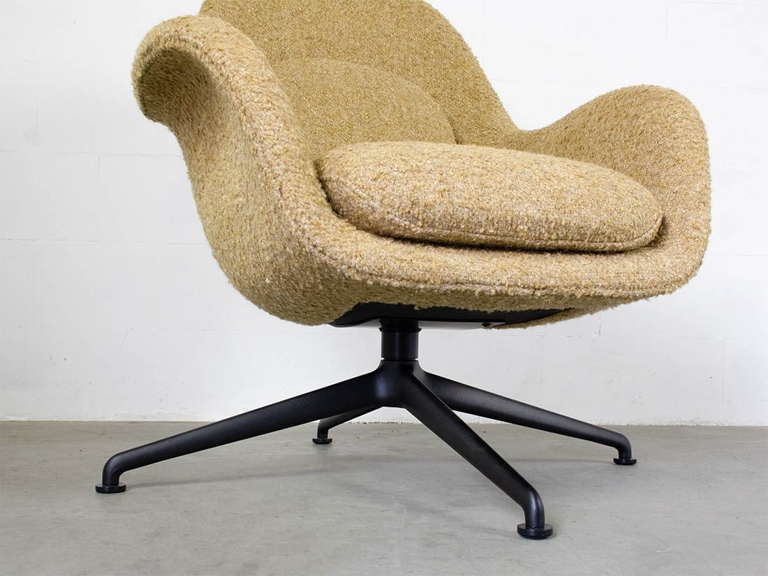 Fredericia Swoon Lounge Petit Swivel base Model 1776 9