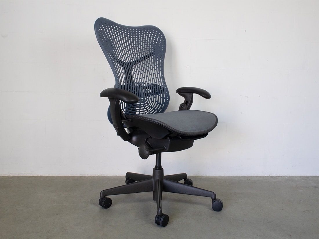 Herman Miller Mirra 1 bureaustoel Grijs Antraciet 1