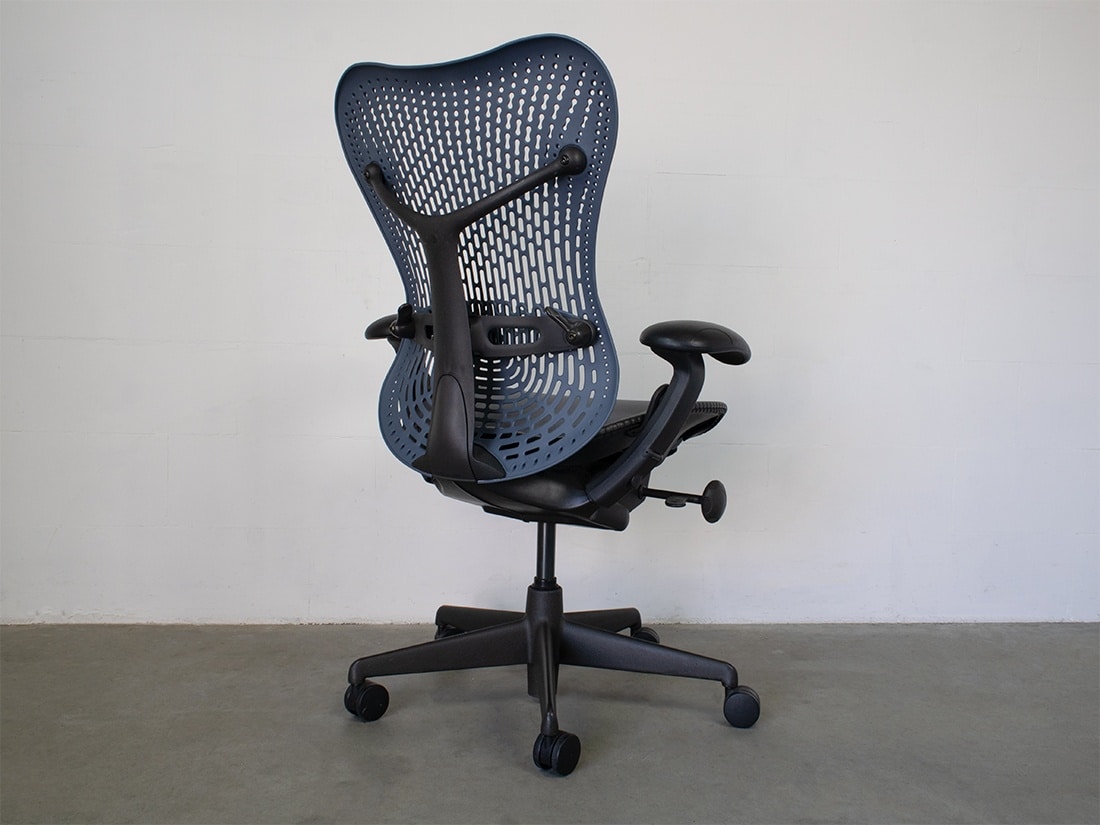 Herman Miller Mirra 1 bureaustoel Grijs Antraciet 4